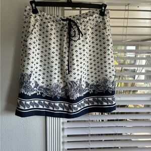 Ann Taylor White Skirt with Navy Floral Print and Drawstring